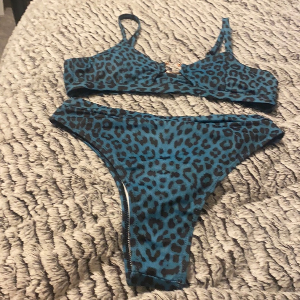 Cheetah print 2 piece bathing suit
